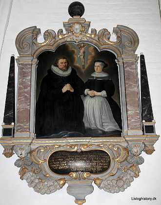 Christen Nielsen Friis 1668 Provst Christen Nielsen Friis, d. 1668, med hustru Karen Clemensdatter. 1660-69 �rhus stift