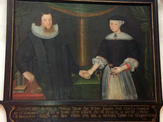 Peder Johansen Hovi og Margrete Simonsdatter 1670 Peder Johansen Hovi provst f. 1619 d. 1679 og hustru Margrete Simonsdatter Hoff f. 1610. Udf�rt i 1670. 1670-79...