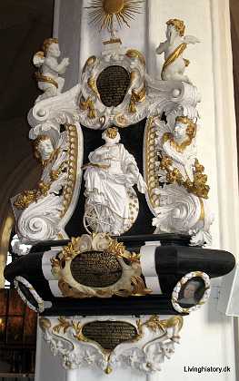 Petrus Olai Dalekarlus Petrus Olai Dalekarlus, Domprovst af V�ster�s , f. 1600 d. 1680. Med hustru Catharina Blackstadia. Opsat af b�rnene 1682...