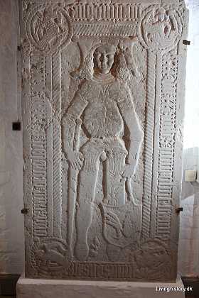 Jrgen Urne Store Jrgen Urne til Brolykke, Rygrd, Sbygrd, Hindema og Bondemosegrd, d. 1480 Han var gift 3 gange, frst med...