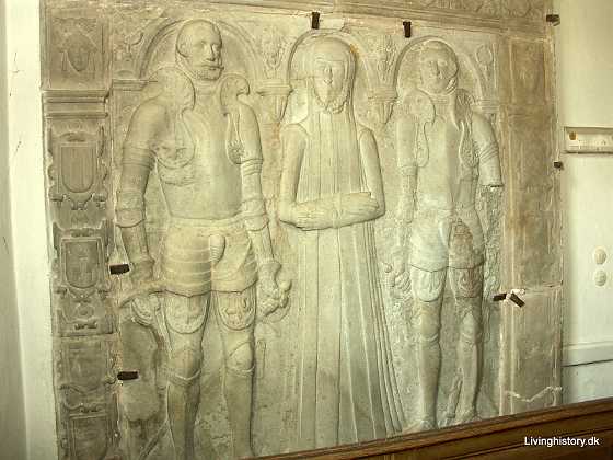 Poul Laxmand, Thale Ulfstand og s�nnen Poul Laxmand Poul Laxmand til Stenholt, d. 1557 var gift med Thale Ulfstand til Skabers�. Sk�ne, Sverige
