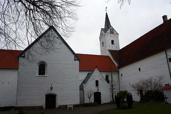 Dronninglund kirke