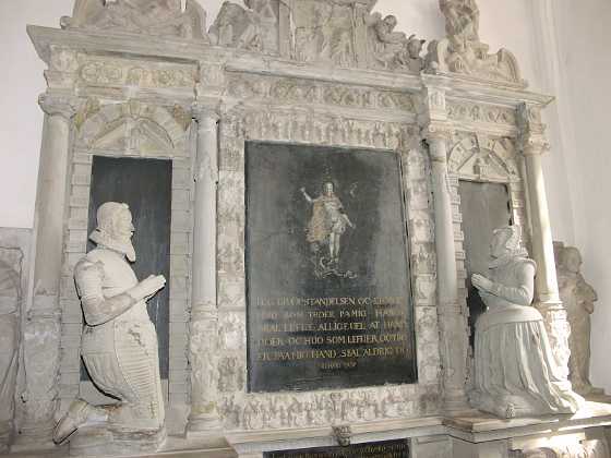 Albret Skeel og Berte Friis Albret Skeel til Hegnet m.m. f. 1572 d. 1639, lensmand til Riberhus. Hustru Berte Nielsdatter Friis f. 1583 d. 1652,...